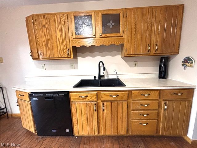 42900 Woodvale Lane, Columbiana, OH 44408