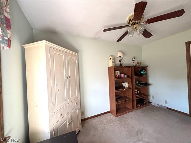 42900 Woodvale Lane, Columbiana, OH 44408