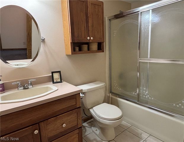 42900 Woodvale Lane, Columbiana, OH 44408