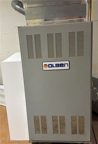 42900 Woodvale Lane, Columbiana, OH 44408