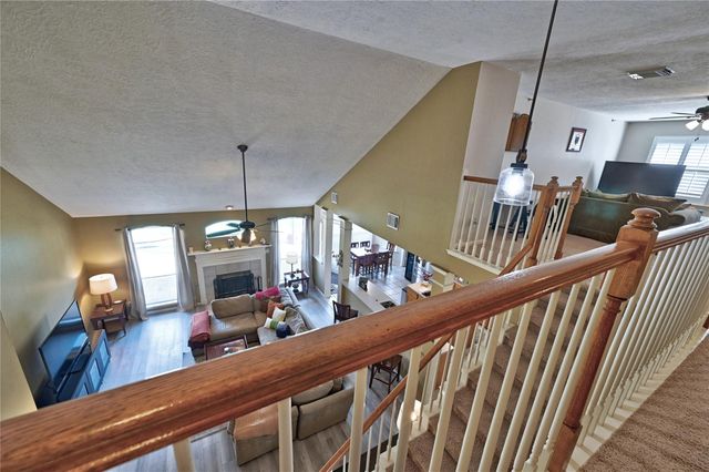 1415 Crystal Lake Circle E, Pearland, TX 77584