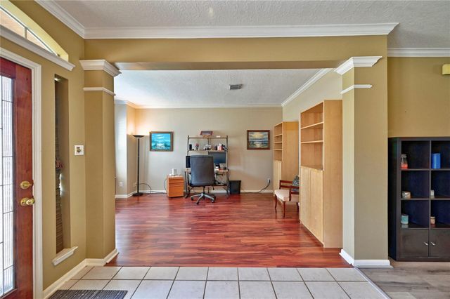 1415 Crystal Lake Circle E, Pearland, TX 77584