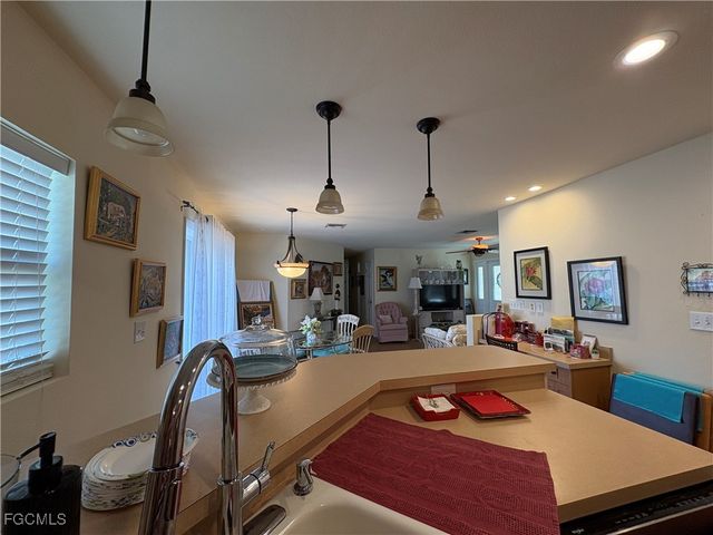 1109 SE 35th TER, Cape Coral, FL 33904