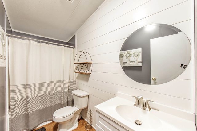 5515 Bayou Black Dr, Gibson, LA 70356