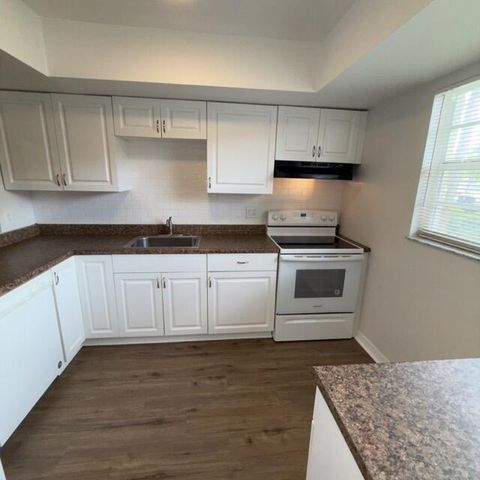 1900 S Kanner Highway S Apt 10 - 102, Stuart, FL 34994