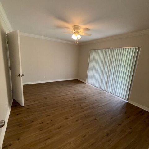 1900 S Kanner Highway S Apt 10 - 102, Stuart, FL 34994