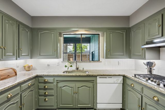 9519 Springwater Drive, Dallas, TX 75228