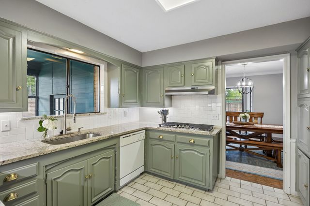 9519 Springwater Drive, Dallas, TX 75228