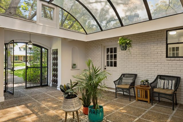 9519 Springwater Drive, Dallas, TX 75228