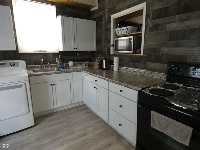 528 W 5th Street, Seymour, IN 47274