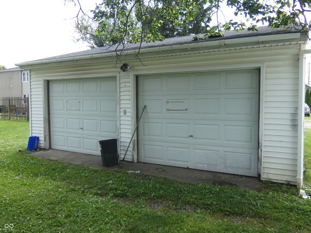 528 W 5th Street, Seymour, IN 47274