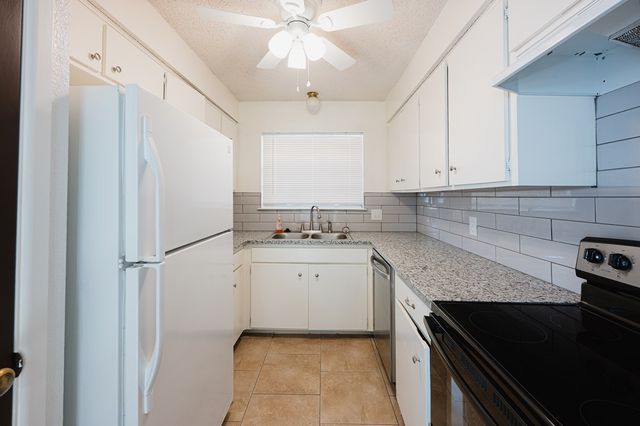 5122 Sunnyside Dr, Midland, TX 79703