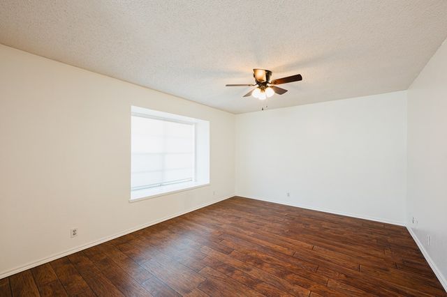 5122 Sunnyside Dr, Midland, TX 79703