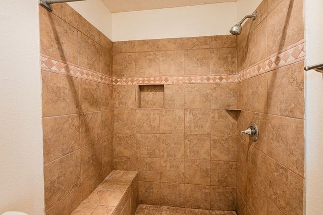 5122 Sunnyside Dr, Midland, TX 79703