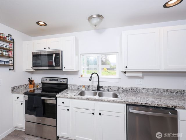 1003 N Fruitdale Road, Sedro Woolley, WA 98284