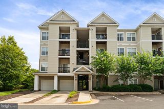 5115 TRAVIS EDWARD WAY #I, Centreville, VA 20120