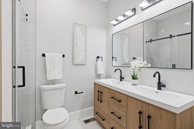 10 R ST NW, Washington, DC 20001