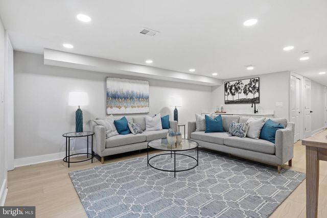 10 R ST NW, Washington, DC 20001