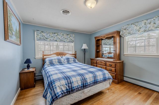 15 Easthill Drive, Hudson, NH 03051