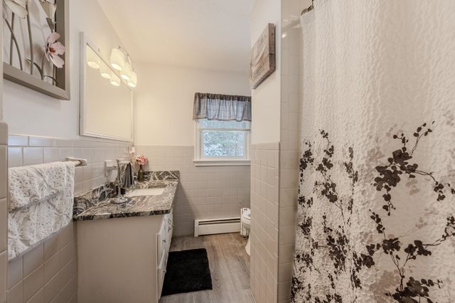 15 Easthill Drive, Hudson, NH 03051