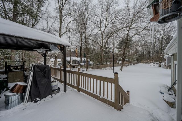 15 Easthill Drive, Hudson, NH 03051