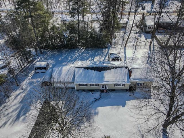 15 Easthill Drive, Hudson, NH 03051