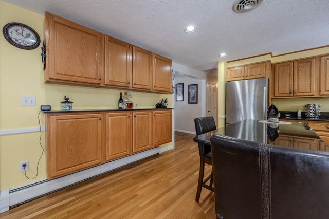 15 Easthill Drive, Hudson, NH 03051