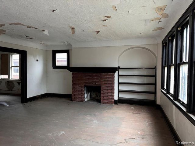 2009 Calvert Street, Detroit, MI 48206