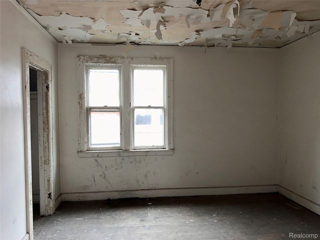 2009 Calvert Street, Detroit, MI 48206