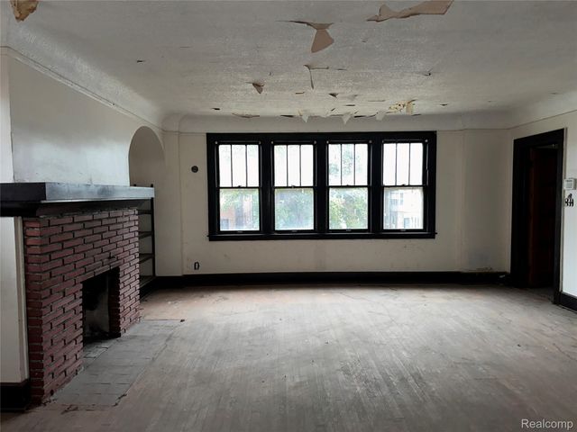 2009 Calvert Street, Detroit, MI 48206