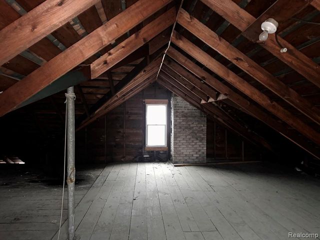 2009 Calvert Street, Detroit, MI 48206