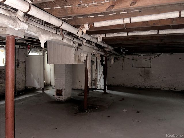 2009 Calvert Street, Detroit, MI 48206