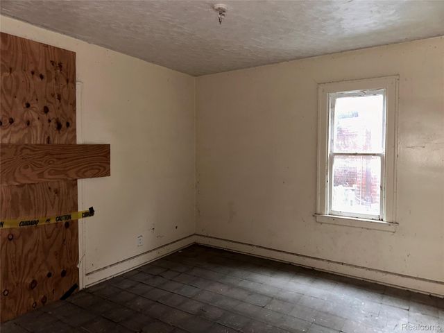 2009 Calvert Street, Detroit, MI 48206