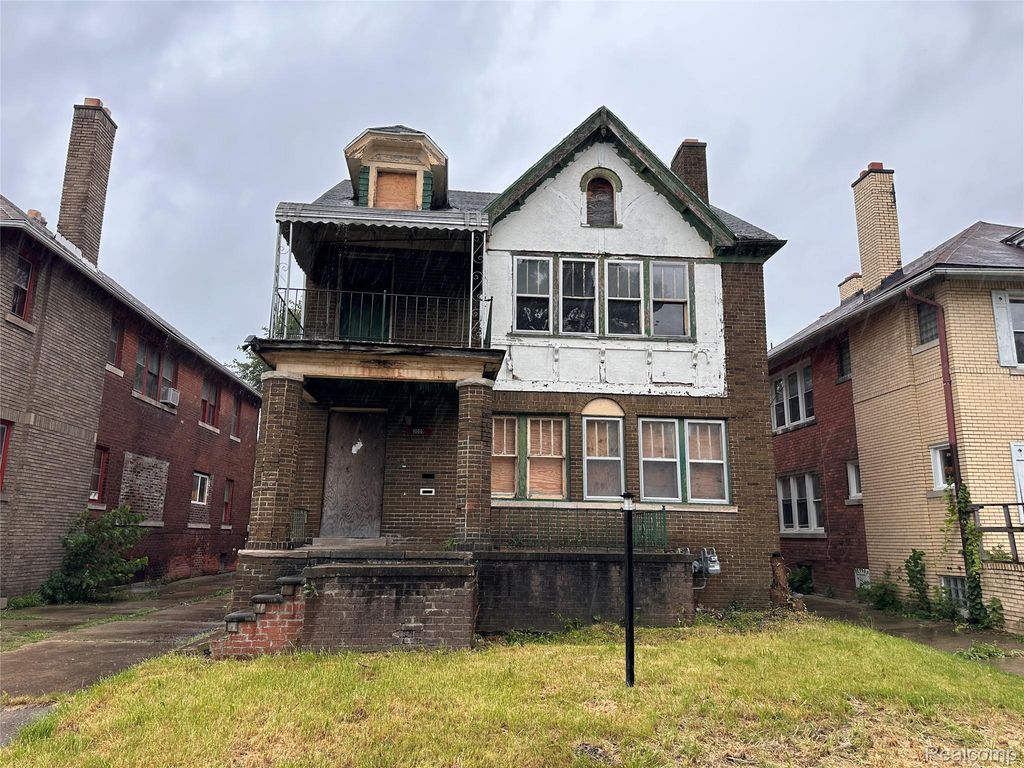 2009 Calvert Street, Detroit, MI 48206