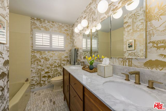 6902 Andasol Avenue, Van Nuys, CA 91406