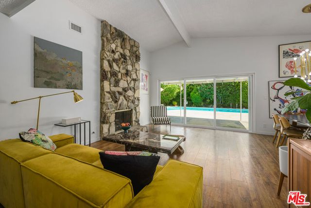 6902 Andasol Avenue, Van Nuys, CA 91406