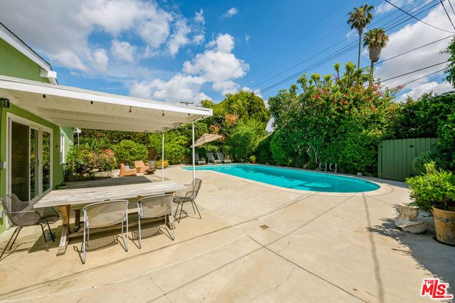 6902 Andasol Avenue, Van Nuys, CA 91406