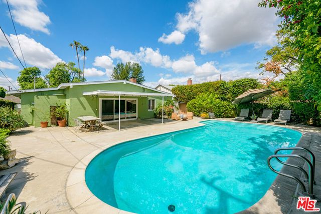 6902 Andasol Avenue, Van Nuys, CA 91406