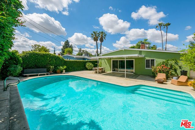 6902 Andasol Avenue, Van Nuys, CA 91406