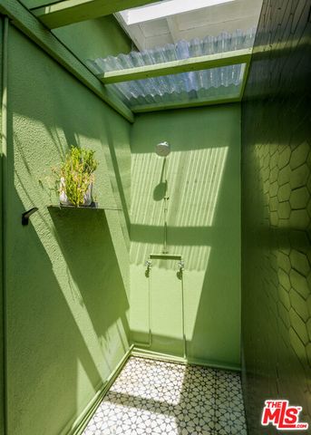 6902 Andasol Avenue, Van Nuys, CA 91406