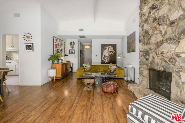 6902 Andasol Avenue, Van Nuys, CA 91406