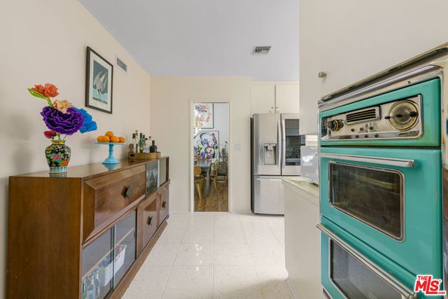 6902 Andasol Avenue, Van Nuys, CA 91406