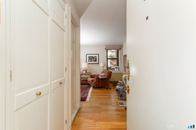 15 lafayette Court 1B, Greenwich, CT 06830