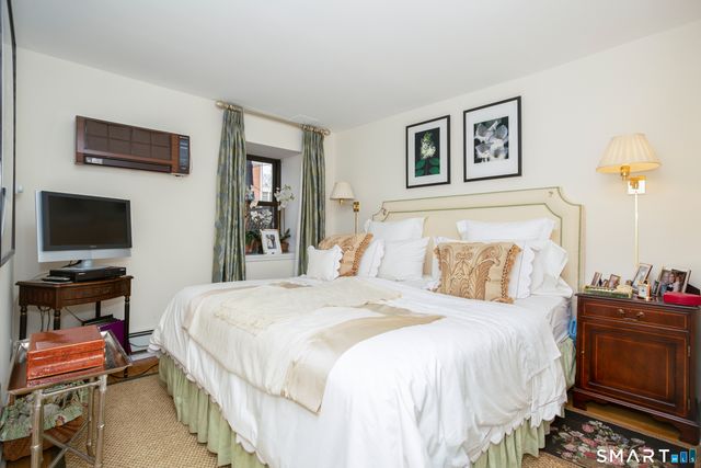 15 lafayette Court 1B, Greenwich, CT 06830