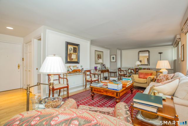 15 lafayette Court 1B, Greenwich, CT 06830