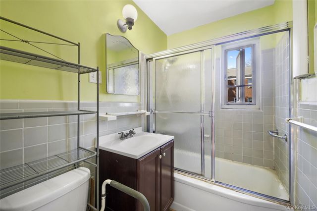 226-29 Manor Road UPPER, Queens Village, NY 11427