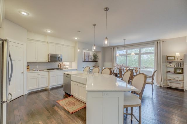 4798 Prairie Trail N, Hugo, MN 55038