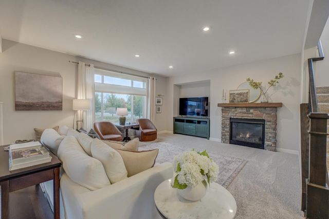 4798 Prairie Trail N, Hugo, MN 55038