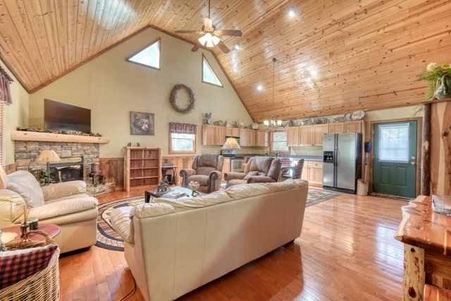 4852 Hf Lyons Road, Hiawassee, GA 30546