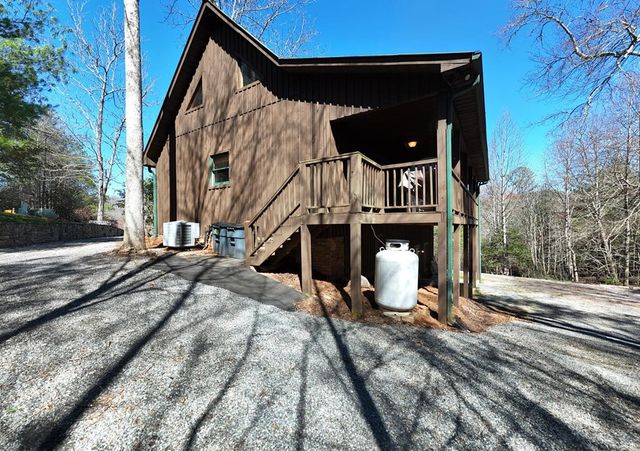 4852 Hf Lyons Road, Hiawassee, GA 30546